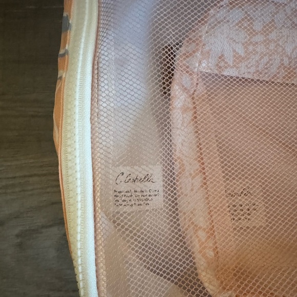 New Cleobella Mesh Zip Up Bags for Beach and Traveling - Picture 6 of 10